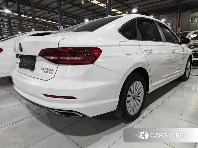 Volkswagen Lavida 2021 Белый из Китая, фото 2