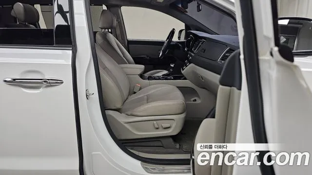 Kia The New Carnival id 2700896 из Кореи 12