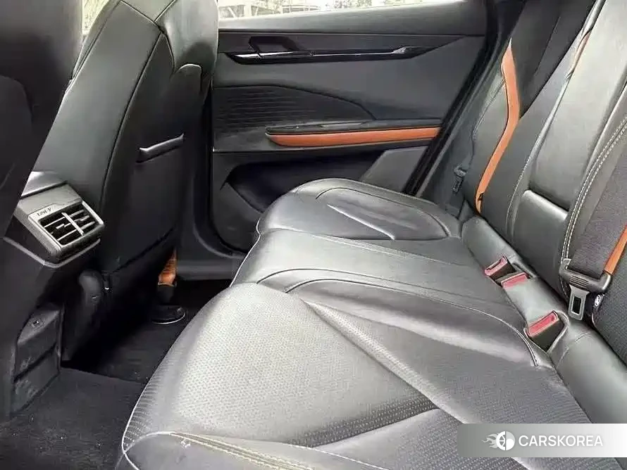 Chang'an UNI-V 2022 Silver/gray из Китая, фото 2