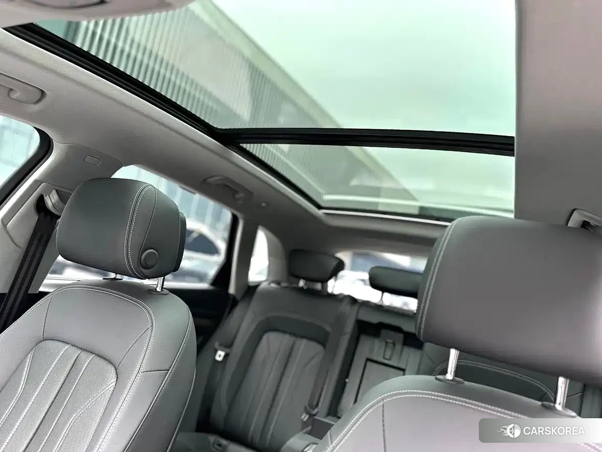 Audi Q5L 2024 Черный из Китая, фото 2