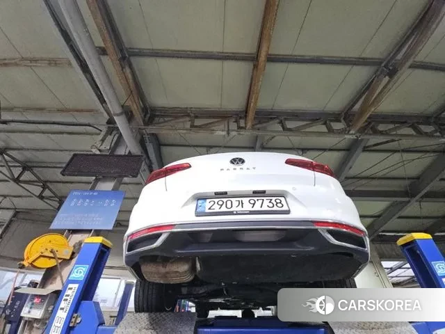 Volkswagen Passat GT (B8) 2021 Белый из Кореи, фото 2