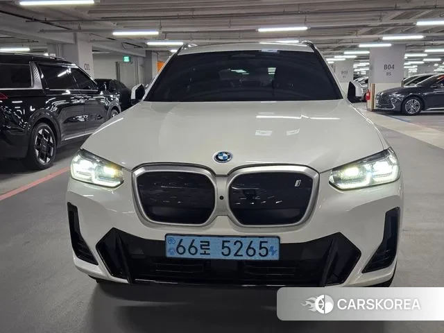 BMW iX3 2024 Белый из Кореи, фото 3