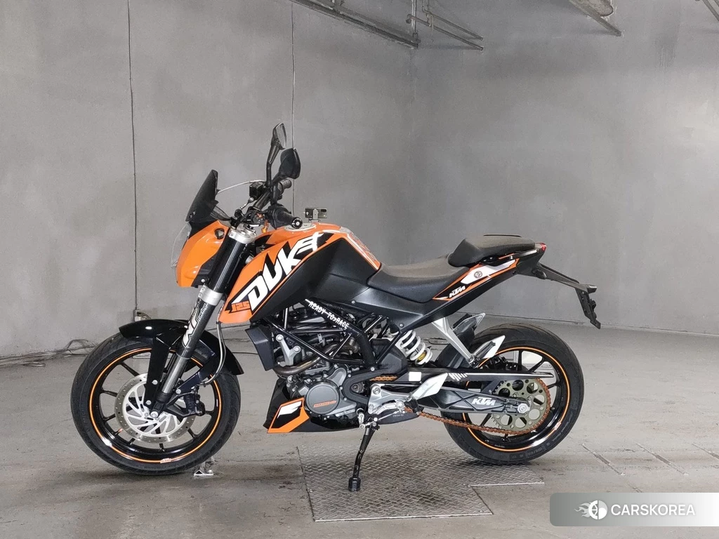 Проданный KTM 125 DUKE 2011 из Японии