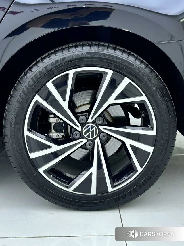 Volkswagen Magotan id 4300757 из Китая 12