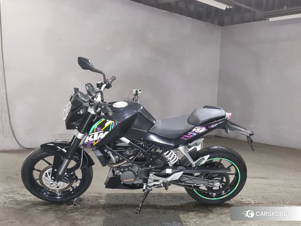 Проданный KTM 125 DUKE 2012 из Японии, фото 2