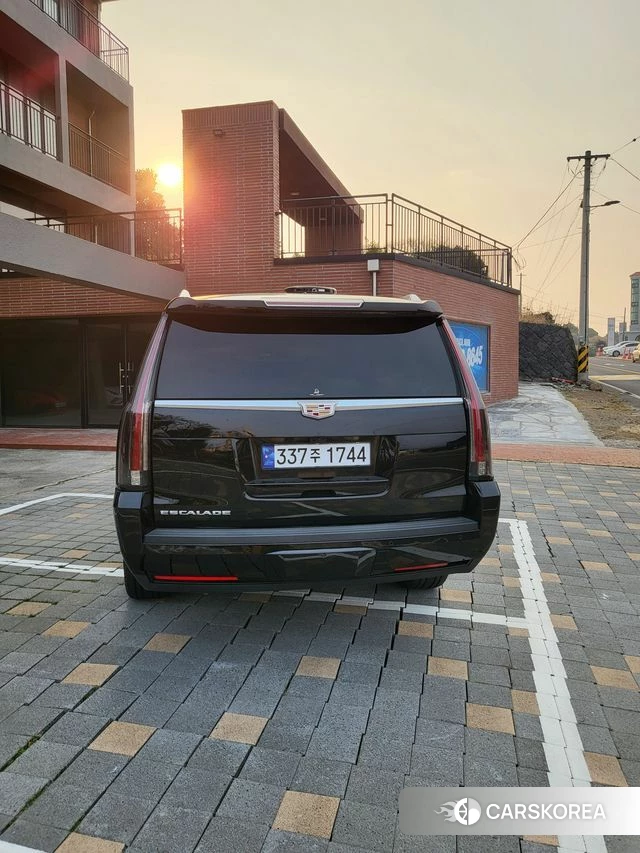 Cadillac Escalade 2018 Черный из Кореи, фото 2