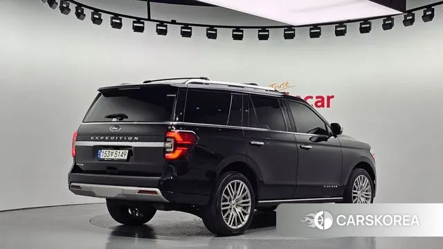 Ford Expeditation id 3333899 из Кореи 12