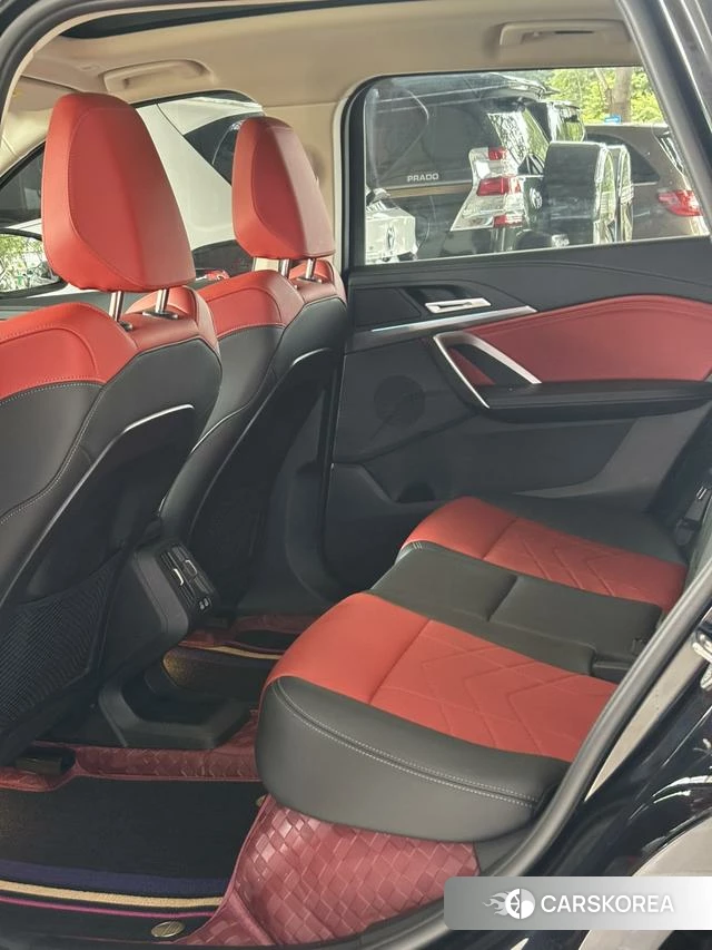 BMW iX1 2024 Черный из Китая, фото 2