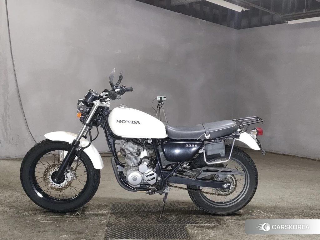 Проданный Honda CB223S 2010 из Японии, фото 2