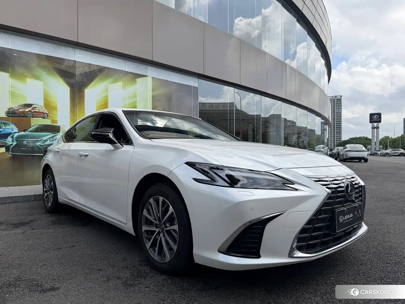 Lexus ES 2025 Белый из Китая, фото 2