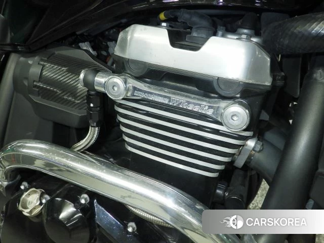 Engine photo