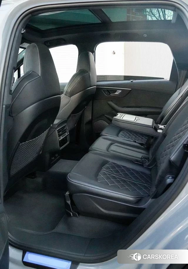 Audi SQ7 id 4259325 из Китая 12