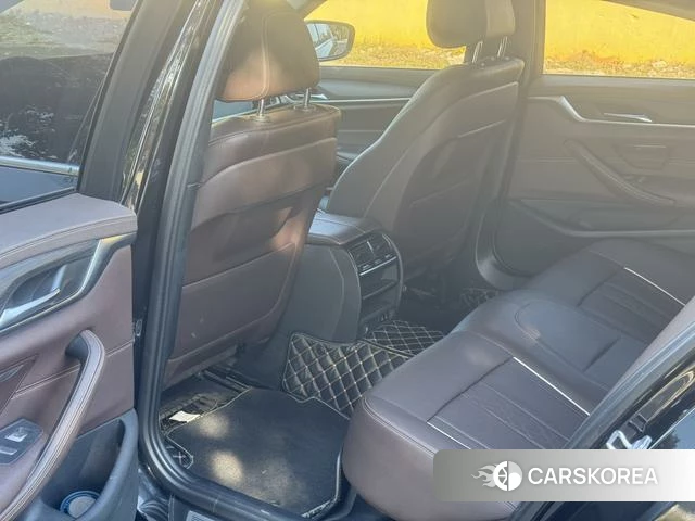 BMW 5 series 2022 Черный из Китая, фото 4