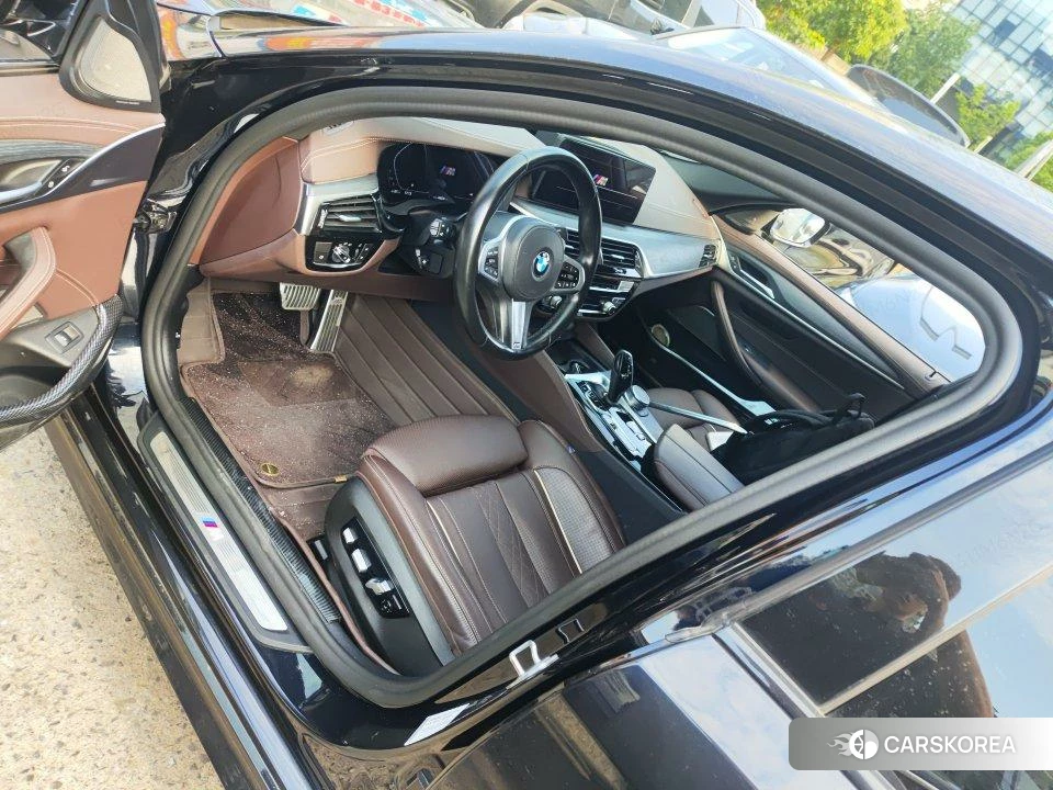 BMW 5 series 2020 Черный из Китая, фото 2