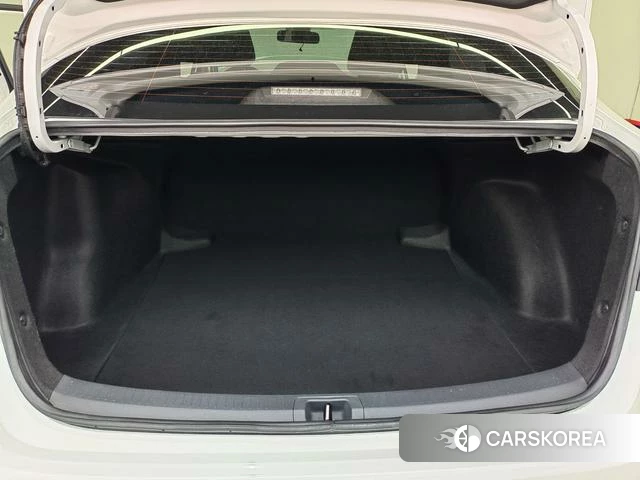 Toyota Corolla id 4328960 из Китая 12