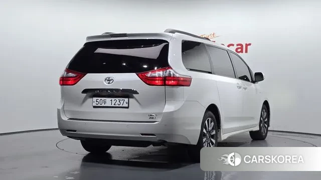 Toyota Sienna id 3344890 из Кореи 12