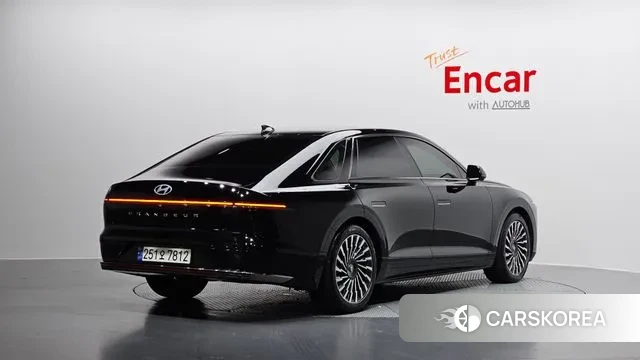 Hyundai Grandeur (GN7) id 3472459 из Кореи 12