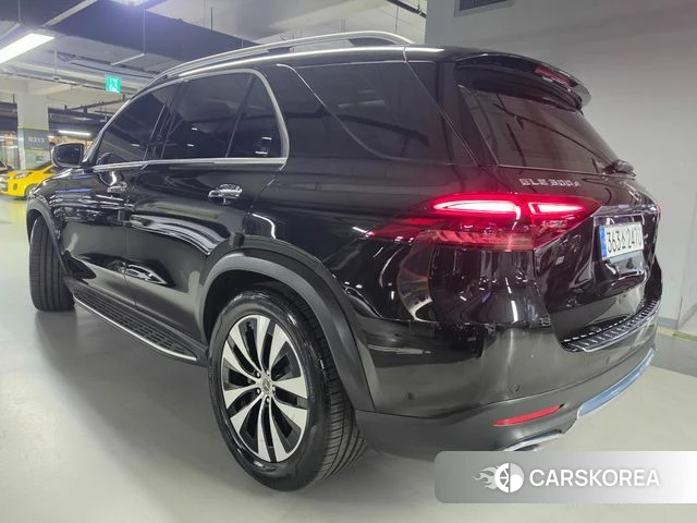 Mercedes-Benz GLE-Class W167 2023 Черный из Кореи, фото 2