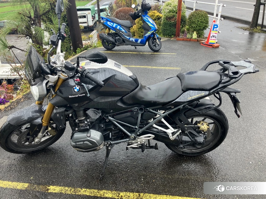 Проданный BMW R1200R 2015 из Японии