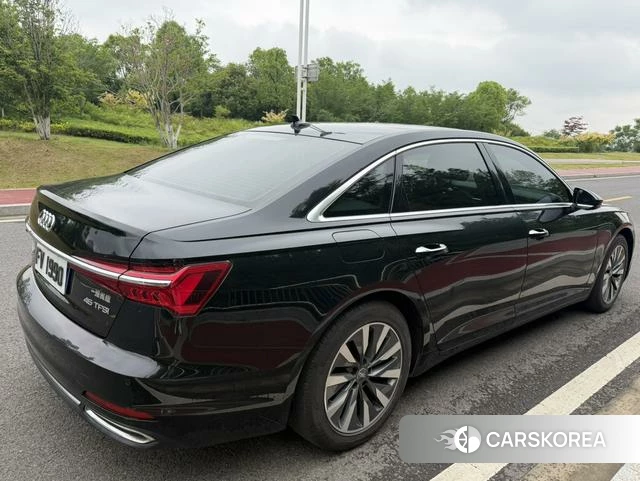 Audi A6L id 4348772 из Китая 7