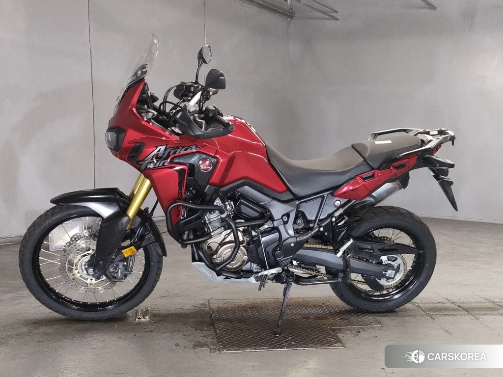 Проданный Honda CRF1000L AFRICA TWIN 2017 из Японии, фото 2