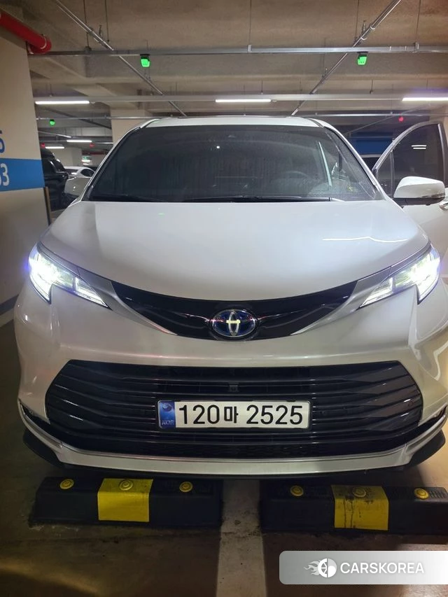 Toyota Sienna 4th Generation 2025 Белый из Кореи, фото 2