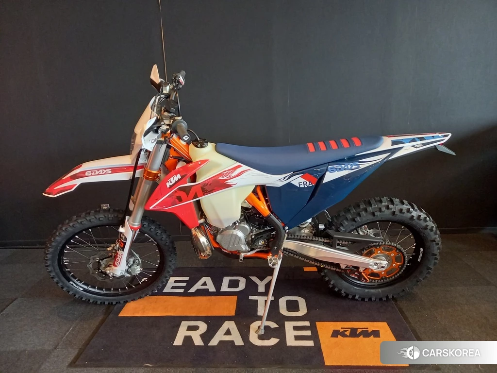 Проданный KTM 250EXC SIXDAYS TPI 2023 из Японии, фото 2