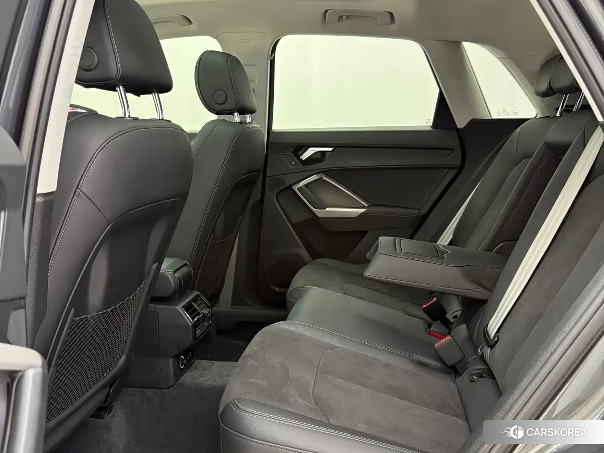 Audi Q3 2022 Silver/gray из Китая, фото 5