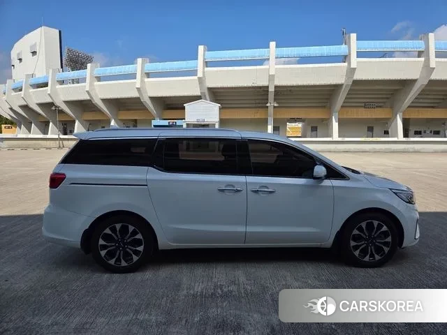 Kia The New Carnival id 3380731 из Кореи 11