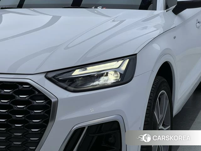 Audi Q5L Sportback 2022 Белый из Китая, фото 2