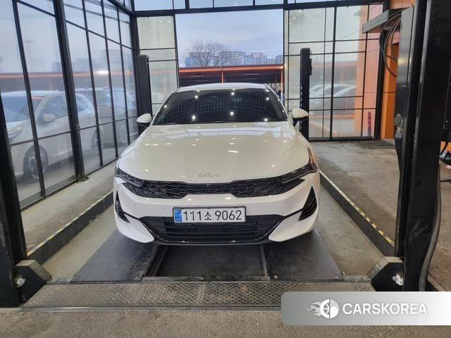 Kia K5 3rd generation 2023 Белый из Кореи, фото 2