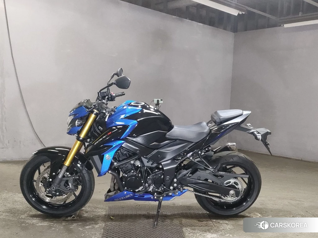 Проданный Suzuki GSX-S750 2017 из Японии, фото 2
