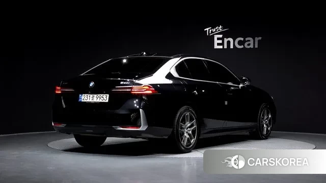 BMW 5 Series (G60) id 3721072 из Кореи 12