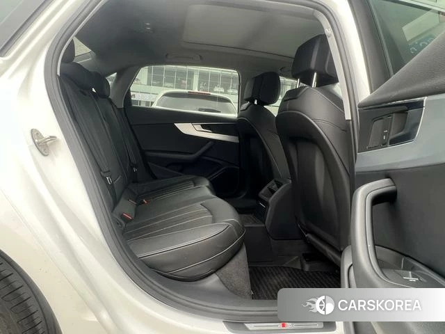Audi A4L id 4314844 из Китая 11