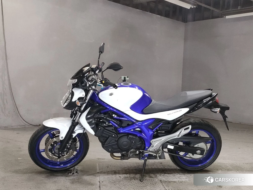 Проданный Suzuki GLADIUS 400 2012 из Японии