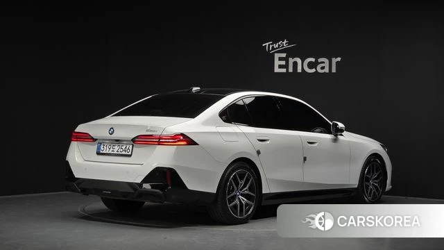 BMW 5 Series (G60) id 4777960 из Кореи 12