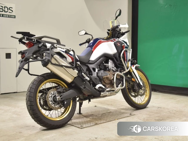 Проданный Honda CRF1000L AFRICA TWIN 2017 из Японии
