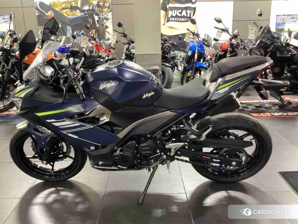 Проданный Kawasaki Ninja 400-2 2022 из Японии