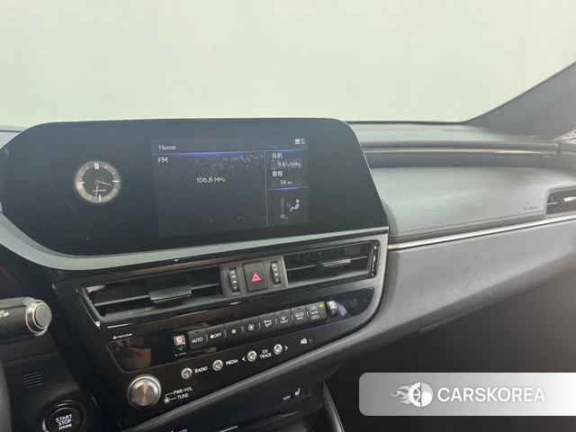 Lexus ES id 4273697 из Китая 10