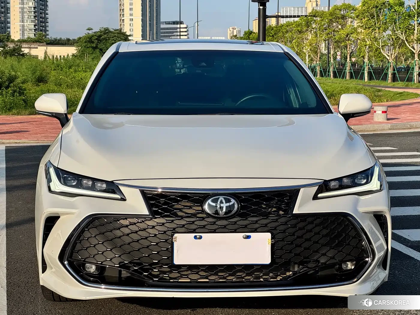 Toyota Avalon 2024 Белый из Китая, фото 5