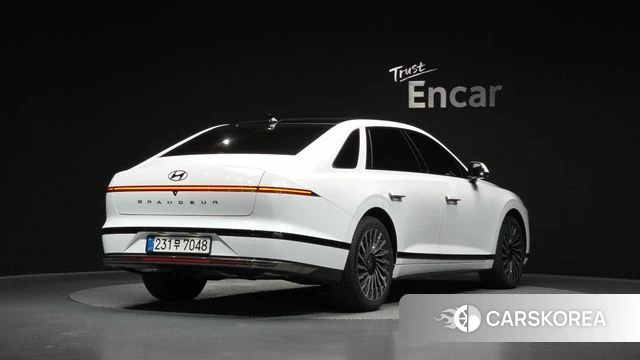 Hyundai Grandeur (GN7) id 4359726 из Кореи 12