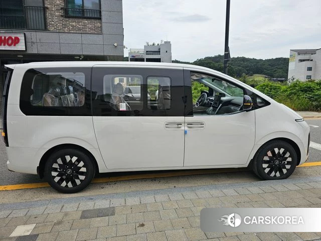 Hyundai Staria 2025 Белый из Кореи, фото 2