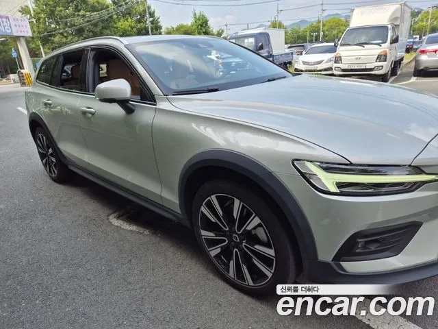 Volvo V60 Cross-Country 2nd Generation id 2905831 из Кореи 12