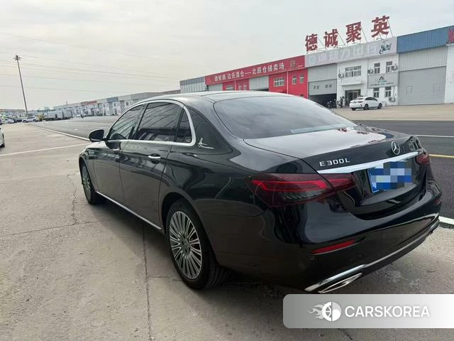 Mercedes-Benz E-class 2023 Черный из Китая, фото 2