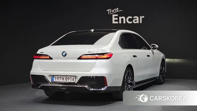 BMW 7 Series (G70) id 3751009 из Кореи 12