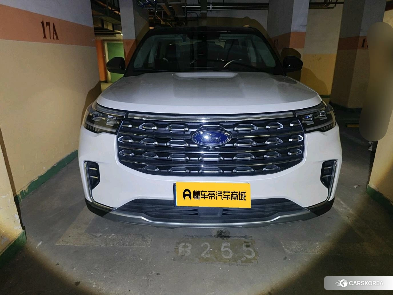 Ford Explorer 2022 Белый из Китая, фото 2