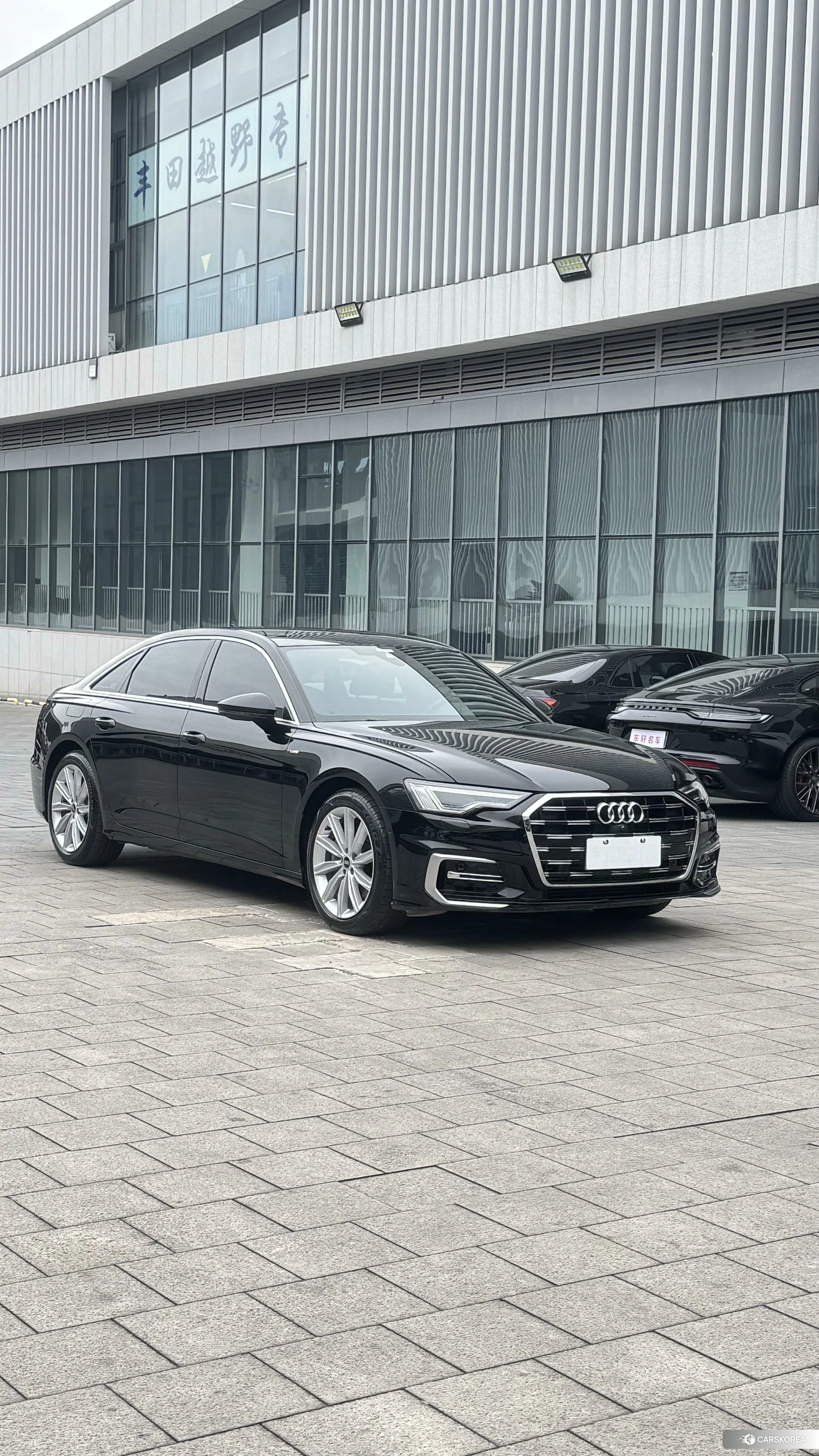 Audi A6L id 4441146 из Китая 11