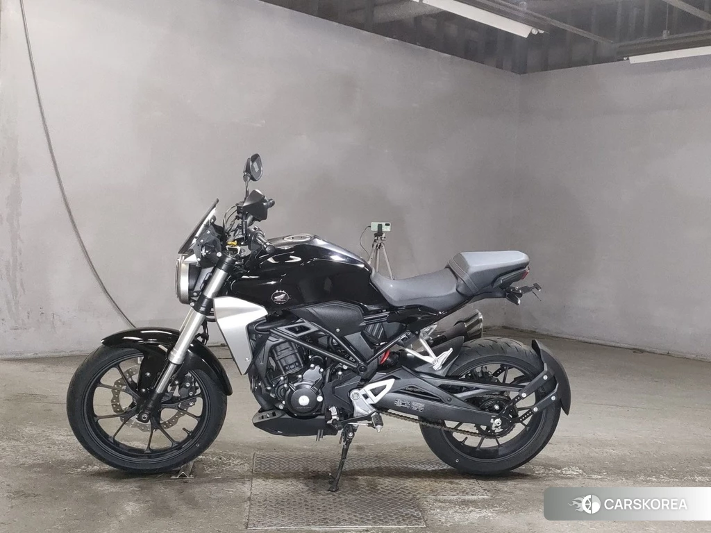 Проданный Honda CB250R 2018 из Японии, фото 2