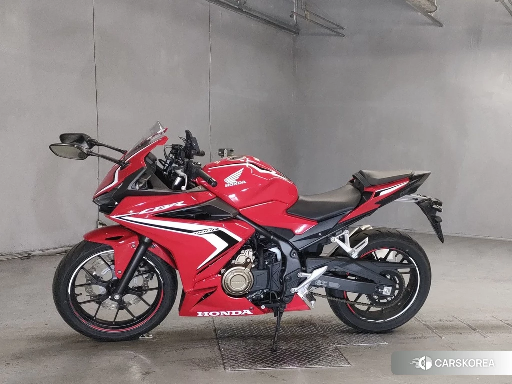 Проданный Honda CBR400R 2021 из Японии