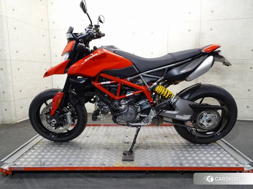 Проданный Ducati HYPERMOTARD 950 2020 из Японии